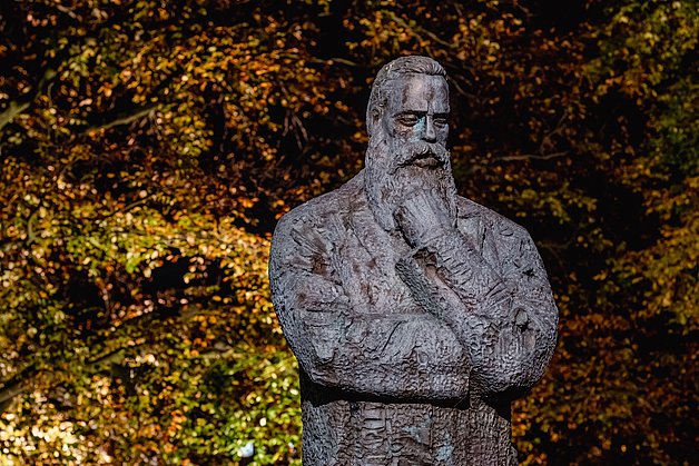 Friedrich Engels Statue, gift from the People´s Republic of China to Wuppertal, Engels´ city of birth